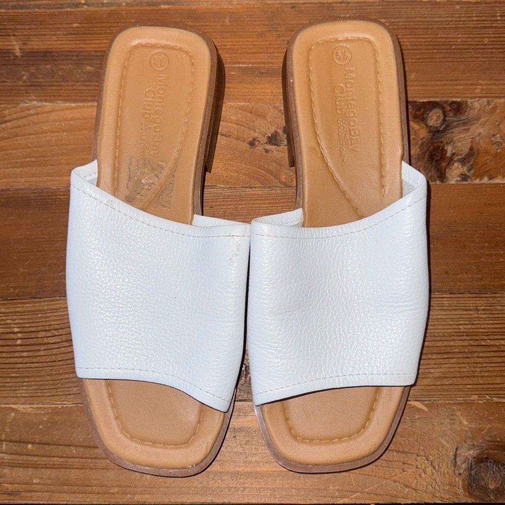 Montego Bay Club White slides sandals Sz 5.5